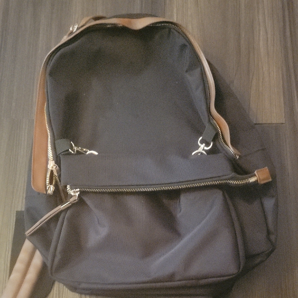 Tommy Bahama travel bag